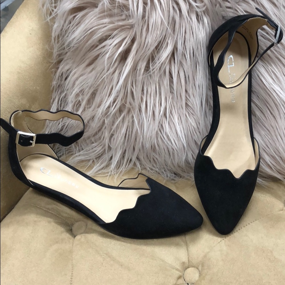 NWOB Chinese Laundry scalloped toe and ankle strap